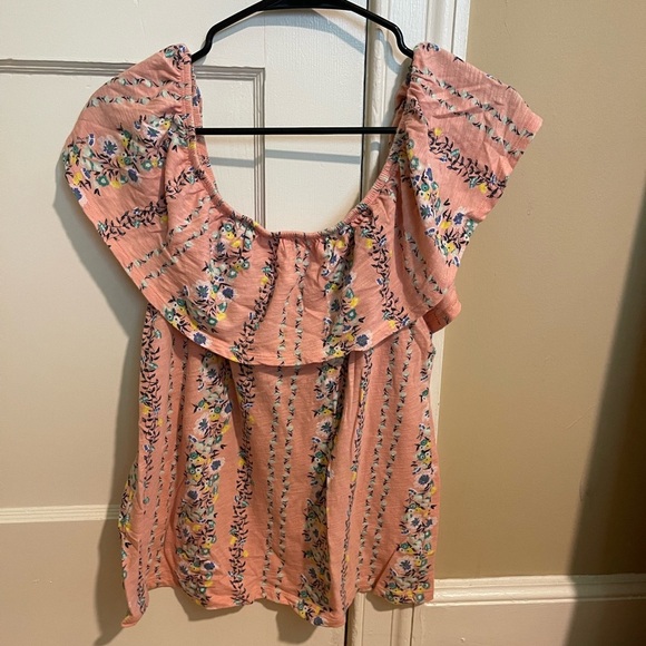 Old Navy Tops - Old Navy Floral Pink off the shoulder Top
